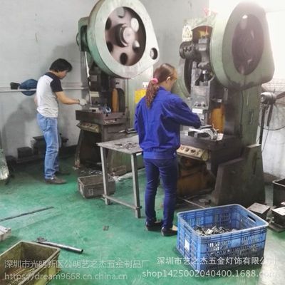 深圳公明焊接加工廠 專業(yè)承接中方通、不銹鋼管件焊接折彎加工